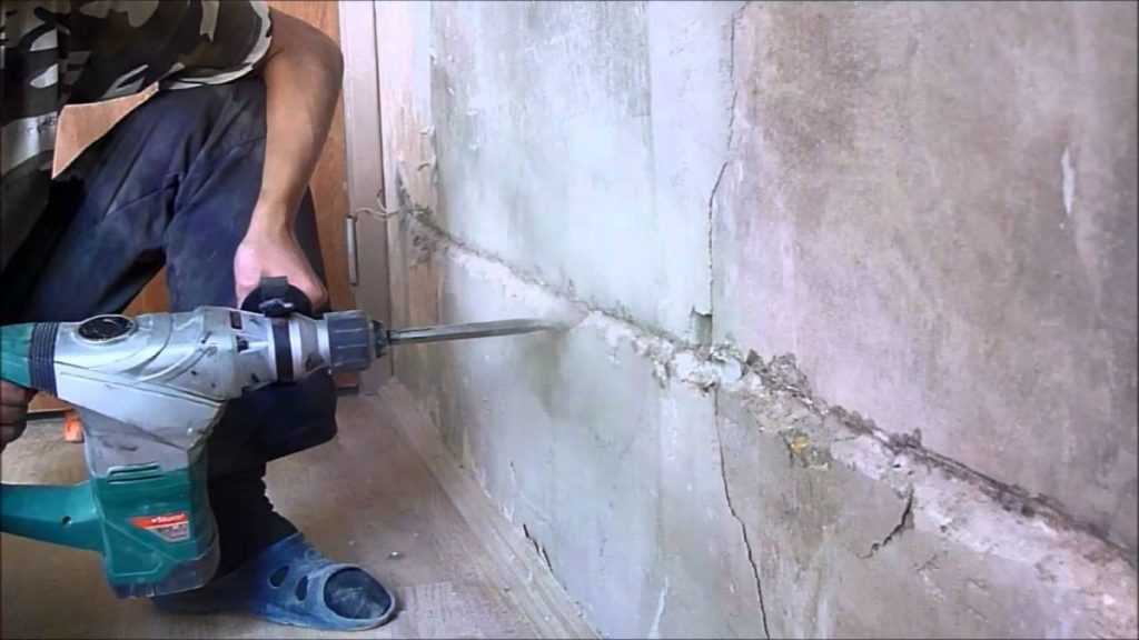 Как проштробить бетонную стену под трубы. штробление стен под трубы водоснабжения и канализации своими руками: видео. выбираем подходящий инструмент