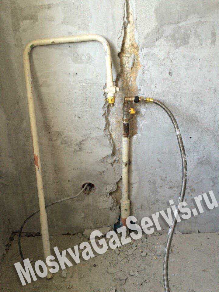 Как обрезать газовую трубу в квартире на кухне