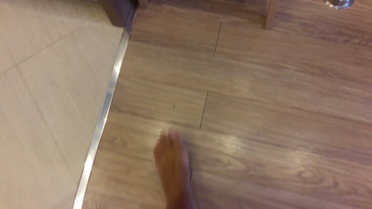 Ламинат после укладки прогибается что делать?